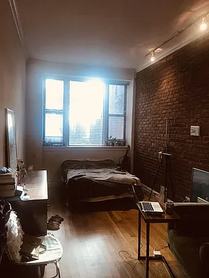 Rented by Aimee Grodanz, LREB | media 6