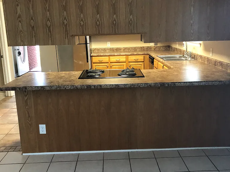 205 Pinecrest Blvd — Photo 3