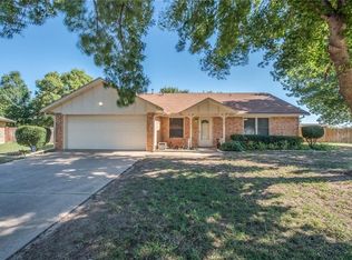 110 Guinevere Ct, Weatherford, TX 76086