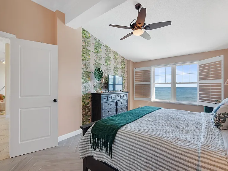 2700 Ocean Dr #501 — Photo 15