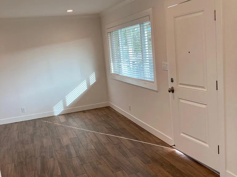 20411 Marshall St — Photo 13