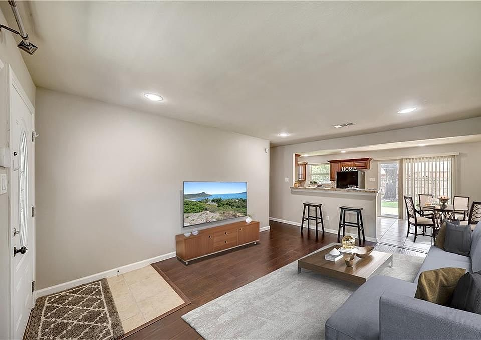 1st image of 13905 Stardust Ln