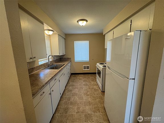5th image of 352 28th Avenue