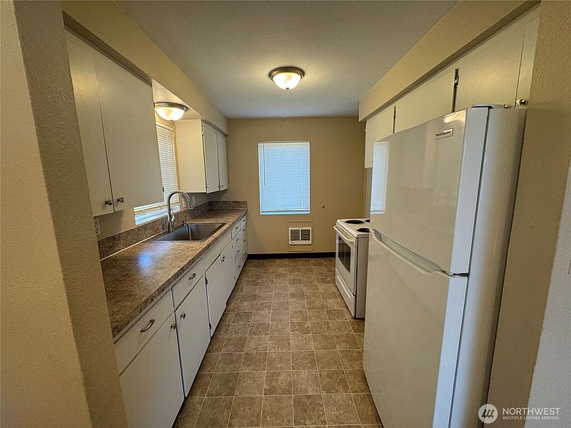 5th image of 352 28th Avenue