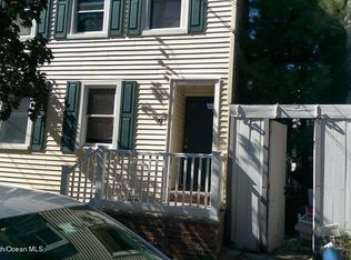 9 Mary St, Bordentown, NJ 08505