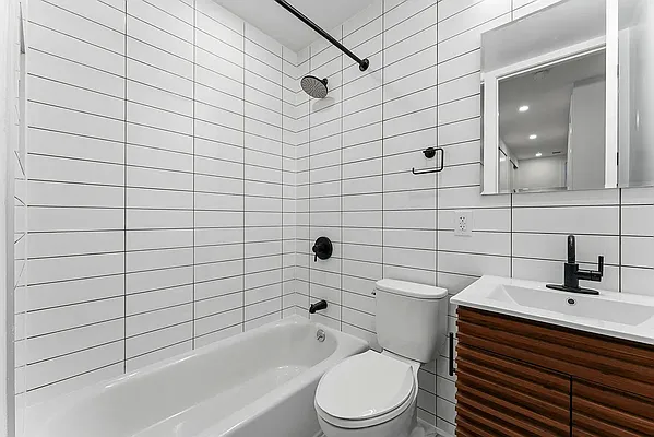 Bathroom, photo 3