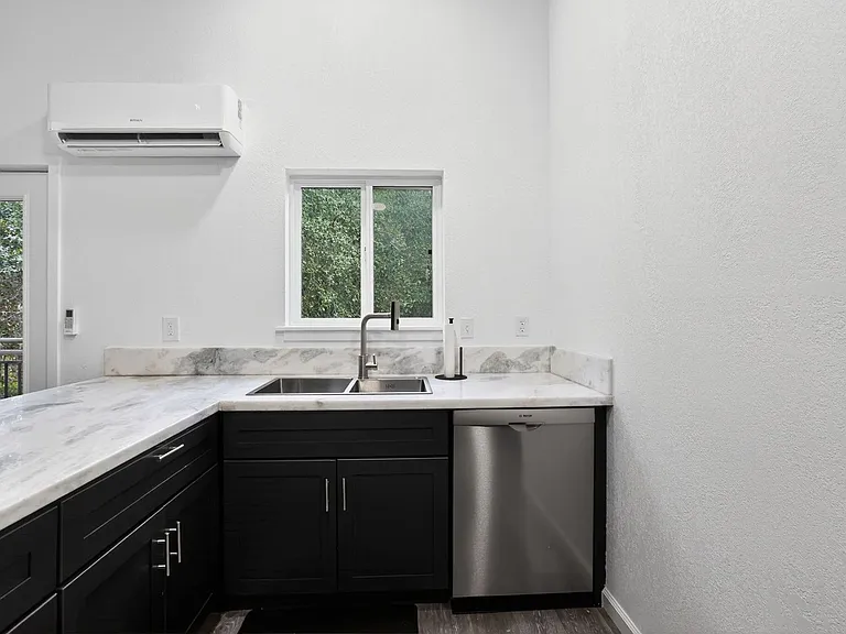 3550 Nancy Dr — Photo 4