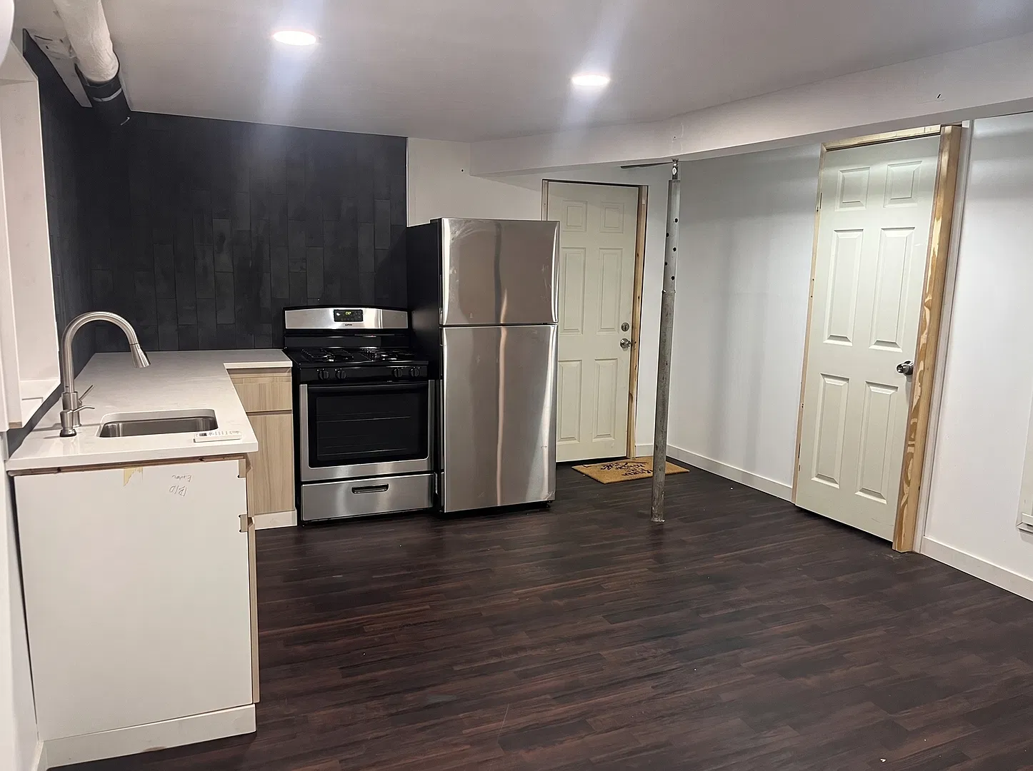 1 bed, $1,300 — Photo 3