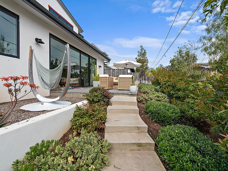 21552 Treetop Ln — Photo 22