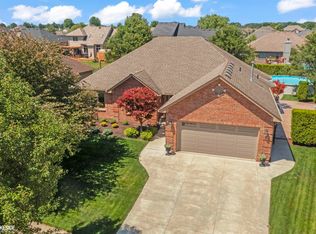 51843 Indian Pointe Dr, Macomb, MI 48042