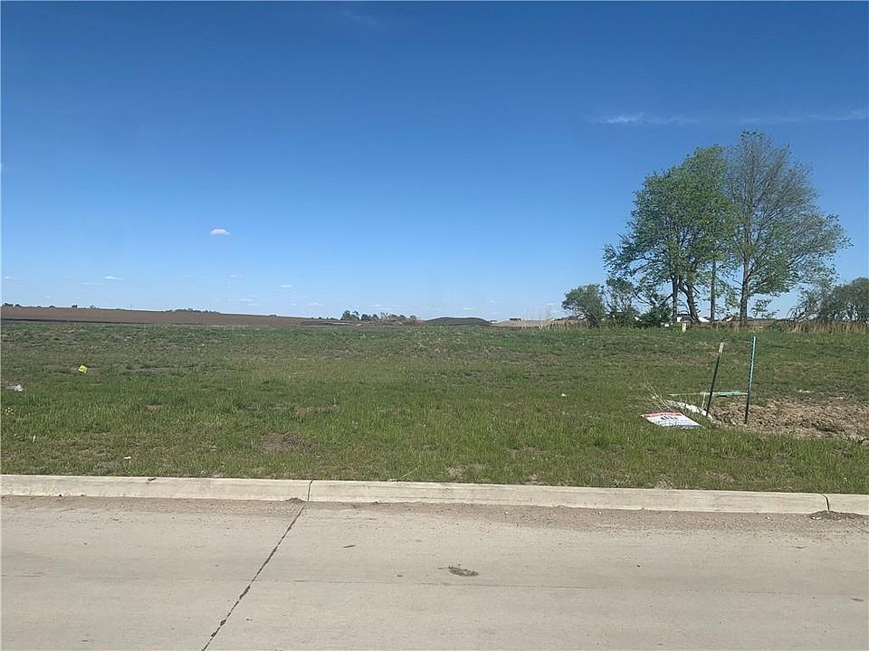 2nd image of 5811 NE Sherman Ct