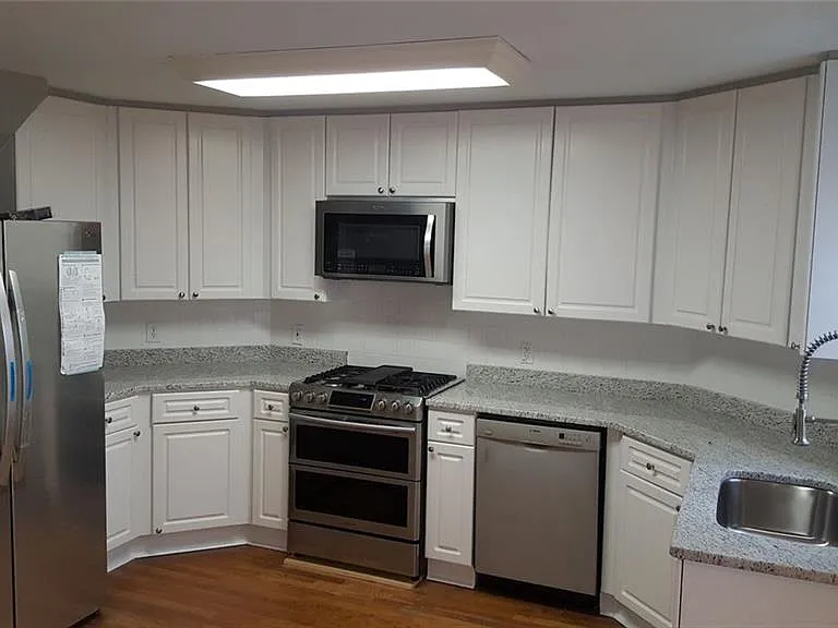 3885 Waterford Dr — Photo 9