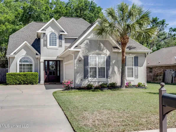 10544 Roundhill Dr, Gulfport, MS 39503