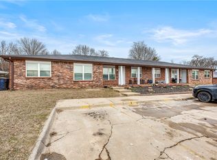1009-1015 Hendrix St, Rogers, AR 72756