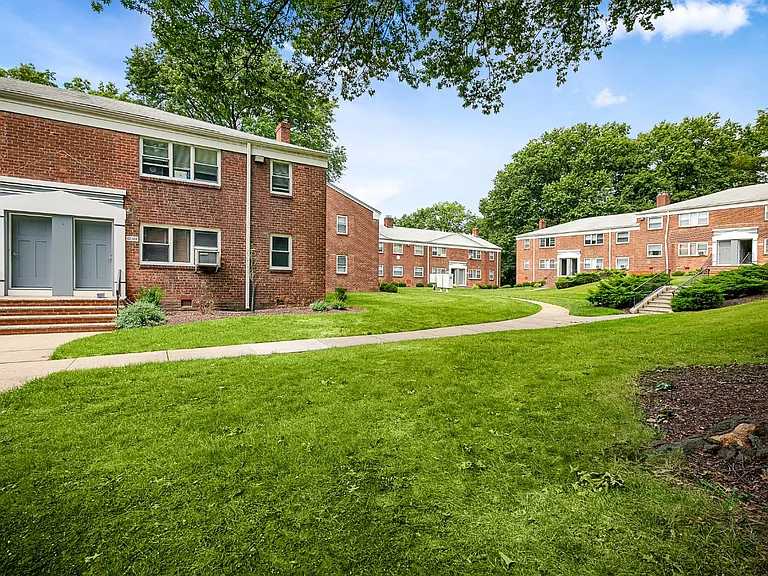 Ridgefield Gardens — Photo 40