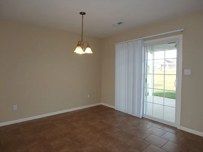 407 Golden Eagle Dr — Photo 6