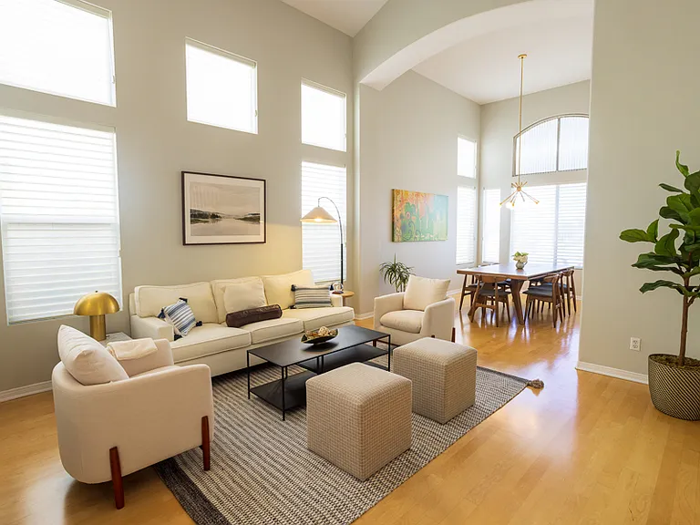 2548 Tuscany Way — Photo 3
