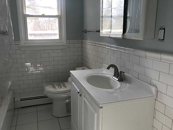 5th image of 46 Booker Dr