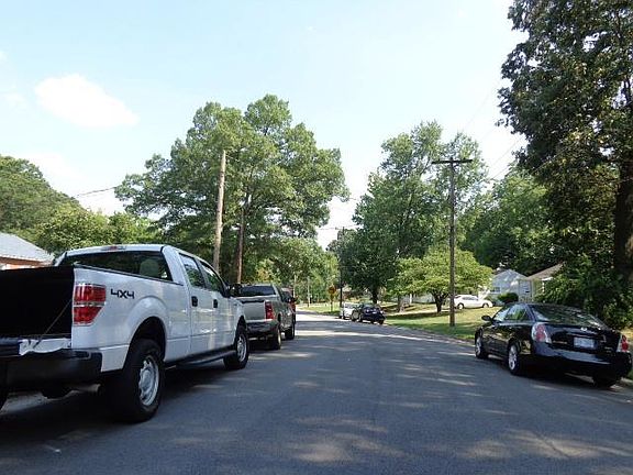 5th image of 910 Idlewood Dr