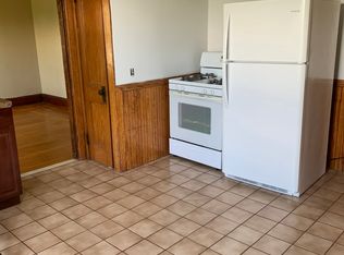 18 Dunnell Ave FLOOR 2, Pawtucket, RI 02860
