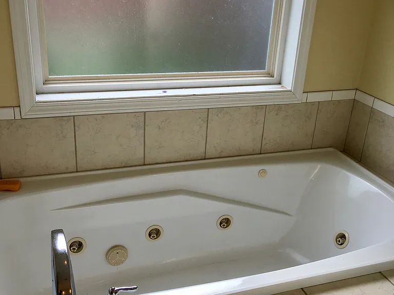 1109 Rita Ln — Photo 33