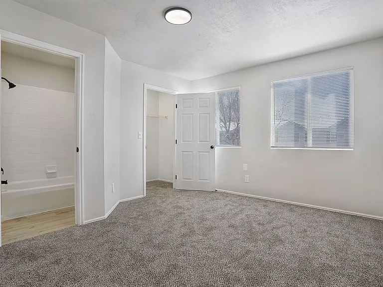 Riverview Townhomes — Photo 10
