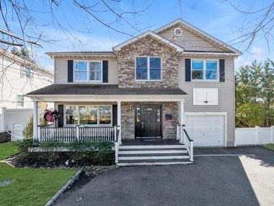 7 Revere Road, Port Washington, NY, 11050