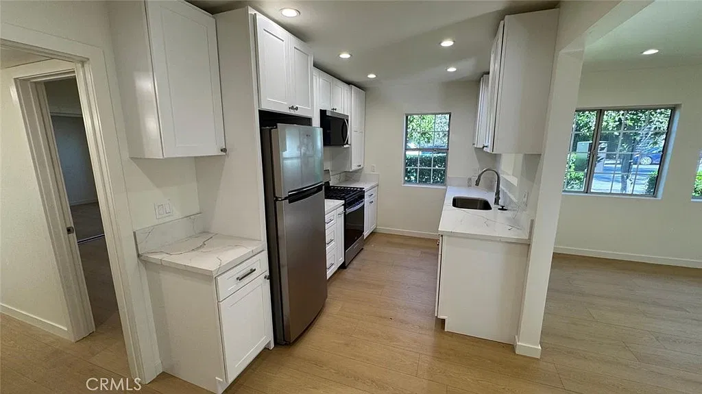 712 W Doran St — Photo 3