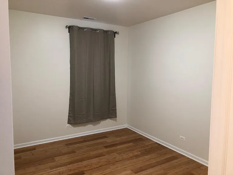 712 S Laflin St — Photo 11