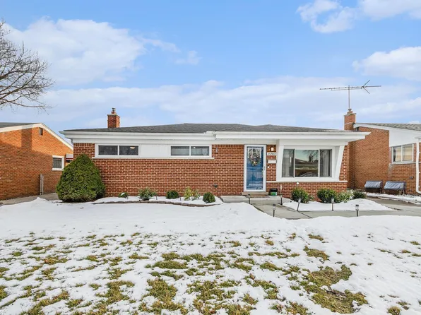16860 May Ave, Eastpointe, MI 48021