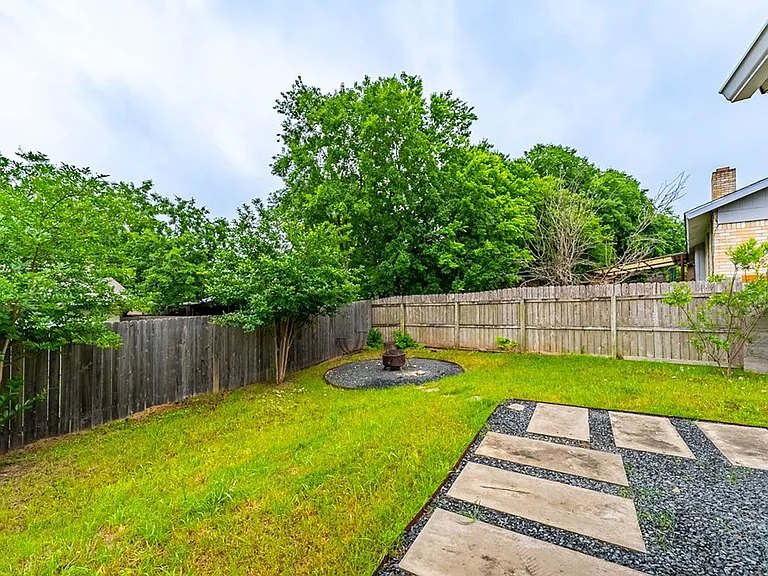 6819 Greycloud Dr — Photo 22