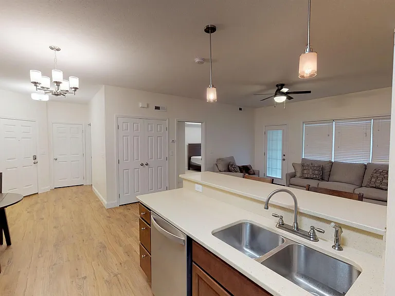 407 Olympic Ln — Photo 4