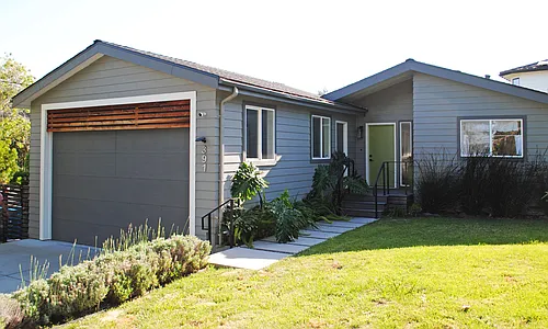 391 Summit Dr Photo 1