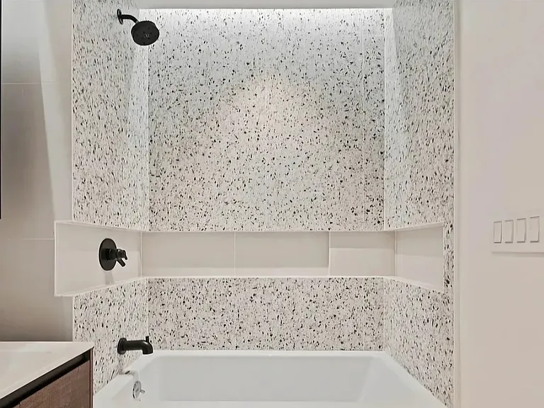 79 Truxton St #4B — Photo 5