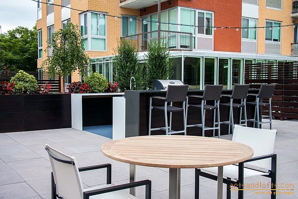 Rented by aptsandlofts.com | media 57