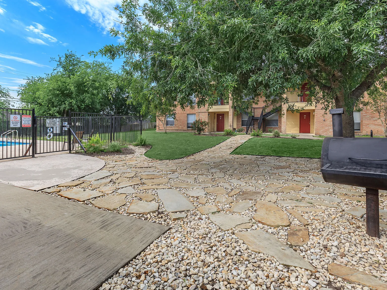 Beeville Station Apartments — Photo 3
