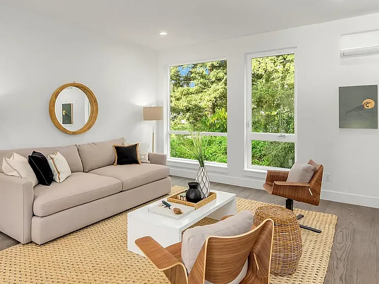 Hiatt Park Townhomes — Photo 8