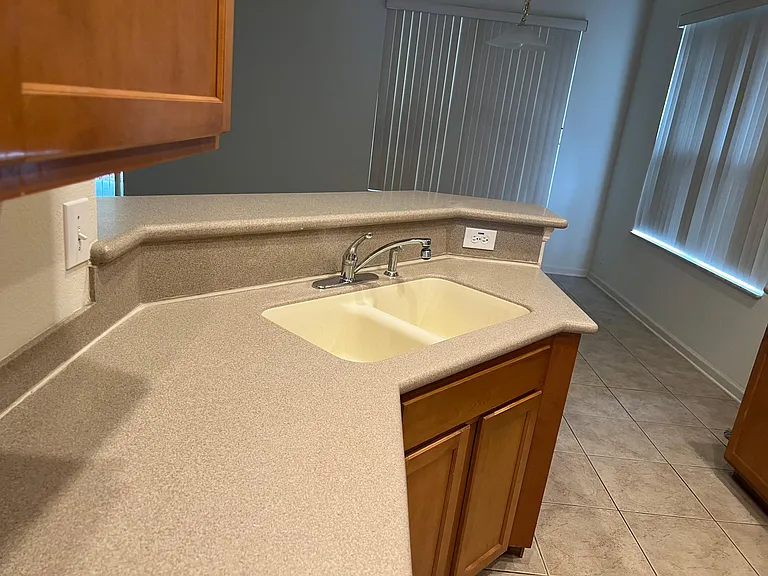 465 Victoria Hills Dr — Photo 11