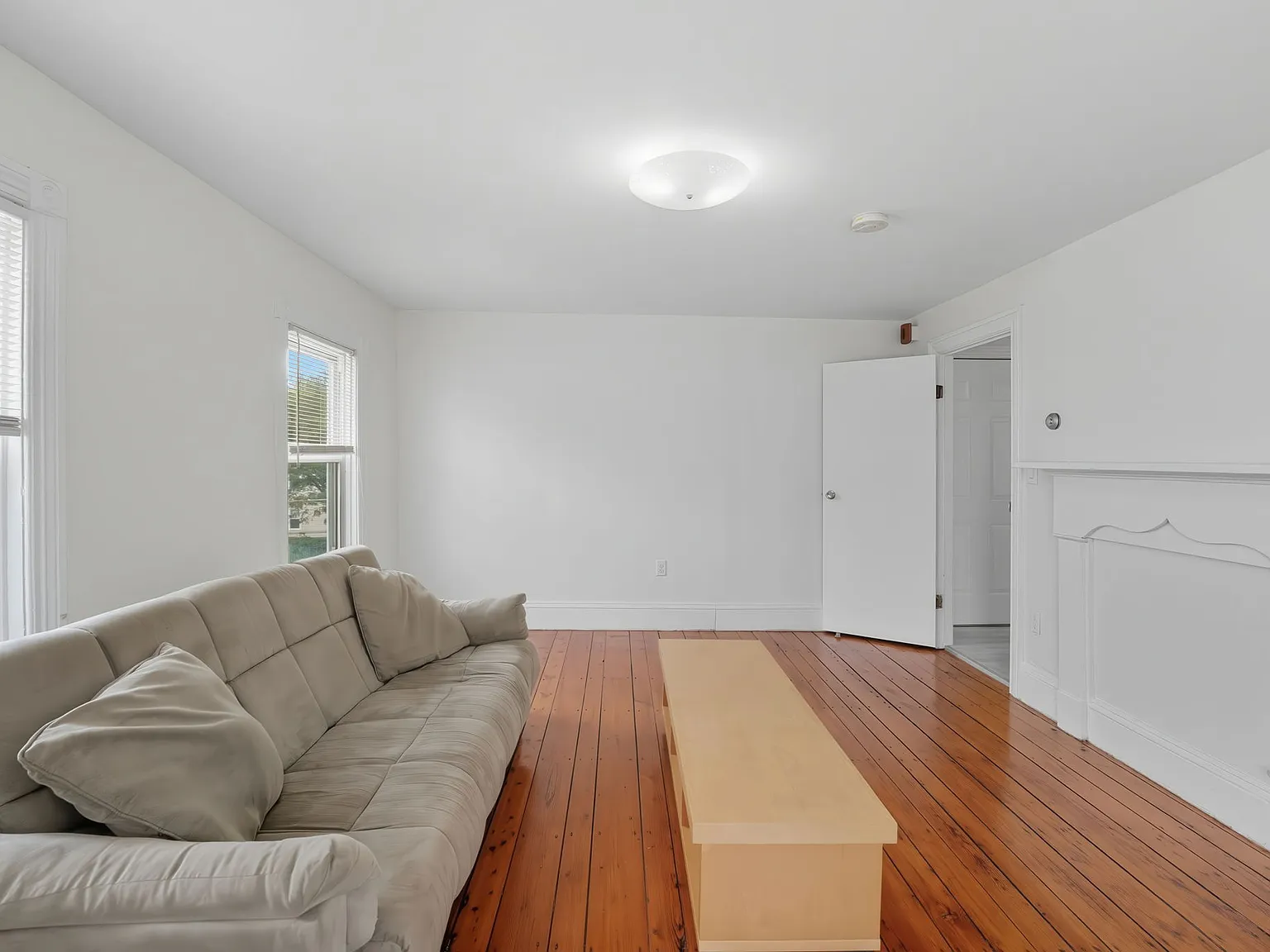 2 bed, 683 sqft, $2,150 — Photo 2