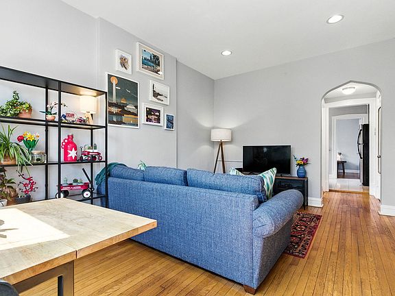 4th image of 1716 W Leland Ave #2F
