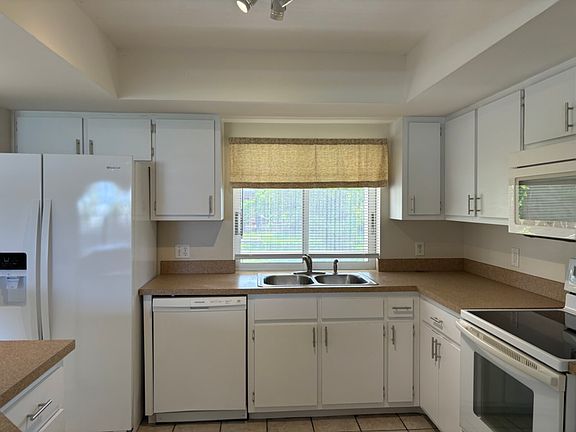 5th image of 4036 SW 2nd Pl