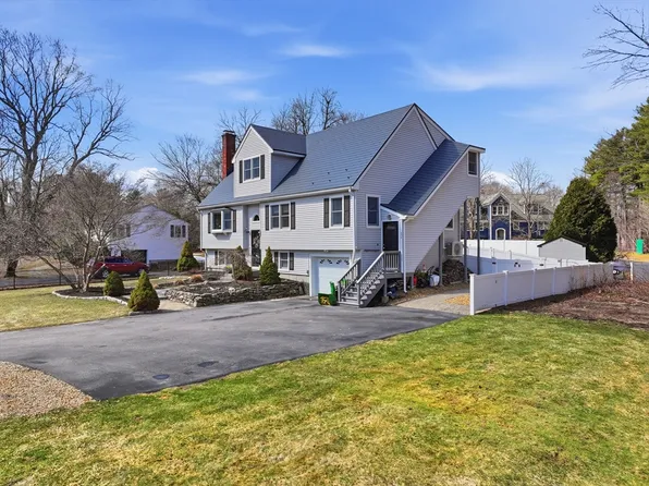 43 Whitney St, Northborough, MA 01532