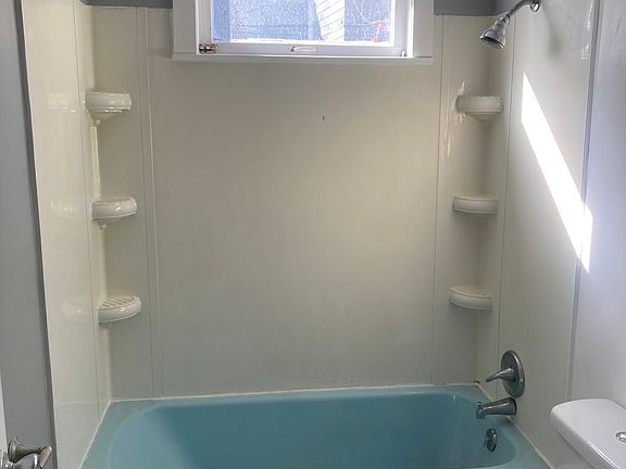 4th image of 224 W Spencer St APT 1