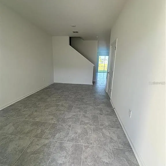 3137 Laurent Loop — Photo 2