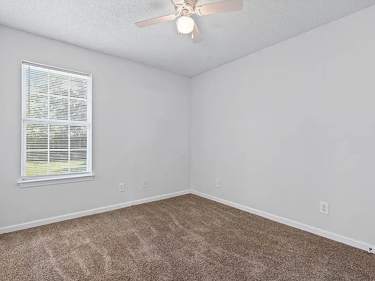 18740 E Hammond St — Photo 16