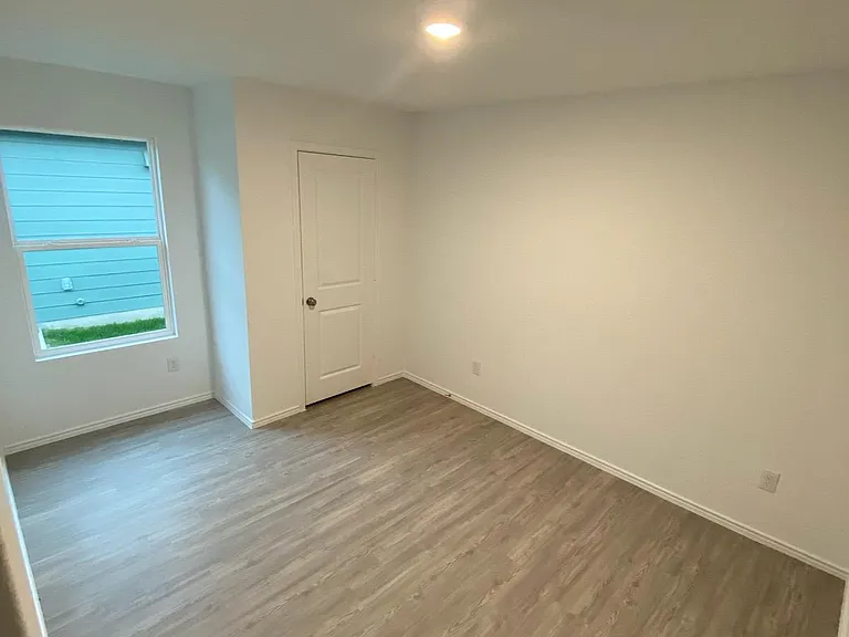 9132 Bowie Rdg — Photo 10