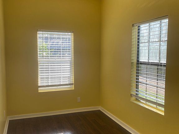 5th image of 114 N Fowlkes St #101