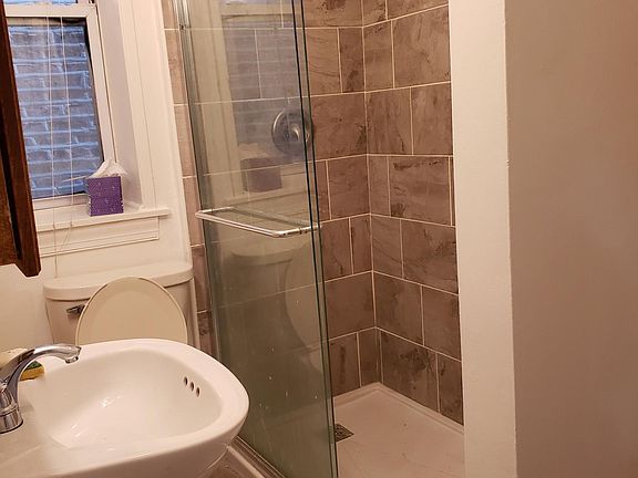 2nd image of 3222 W Pierce Ave #2