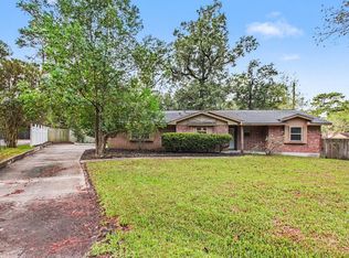 214 Hillside Ct, Spring, TX 77386