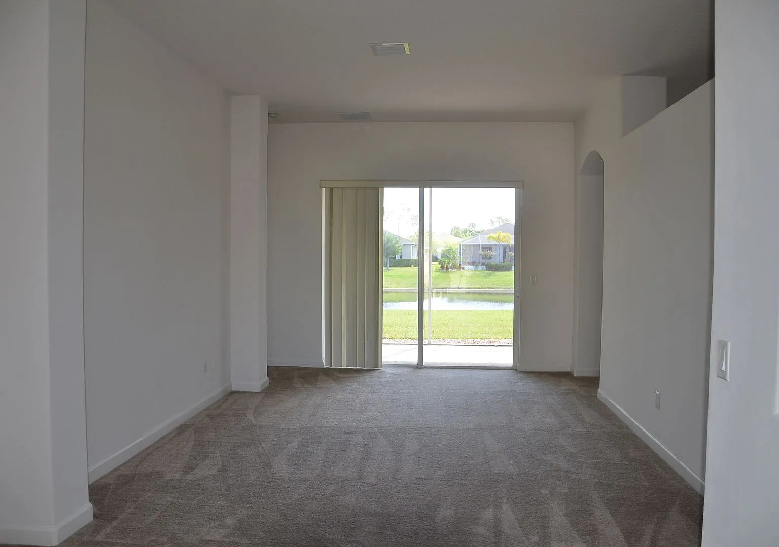 Spacious 4/2 Trillium Community - Vero Beach — Photo 2